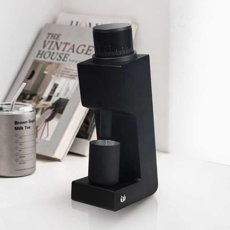 005 Tilted Bean Grinder N520-SA with titanium-plated ghost burr and 30g capacity in black and white.

