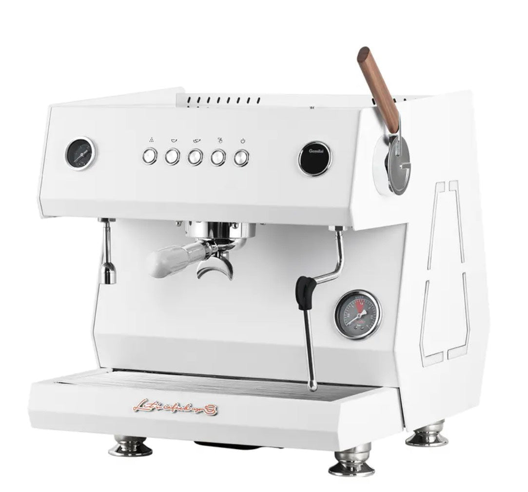 Gemilai G3111 dual boiler espresso coffee machine for cafés in Tanzania